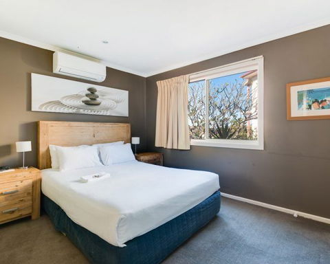 Aqualuna Beach Resort - Lightning Ridge Tourism 2
