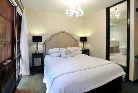 Adeline Bed & Breakfast - Lightning Ridge Tourism 8