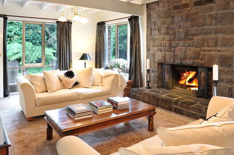 Adeline Bed & Breakfast - Lightning Ridge Tourism 9