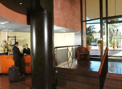 BreakFree Capital Tower - Lightning Ridge Tourism 5