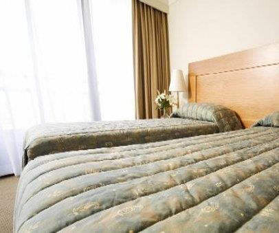 BreakFree Capital Tower - Lightning Ridge Tourism 7