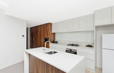 Astra Canberra Manhattan - Lightning Ridge Tourism 7