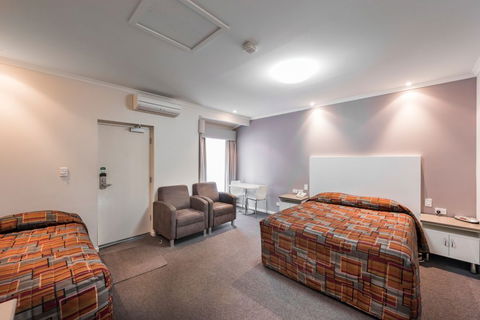 McLaren Vale Motel & Apartments - Lightning Ridge Tourism 1