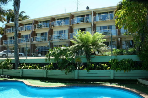 Sapphire Waters Motor Inn - Lightning Ridge Tourism 0