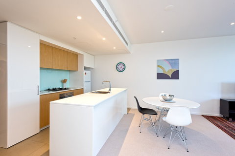 Astra Apartments MacQuarie Park - Lightning Ridge Tourism 2