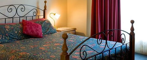 John Pirie Motor Inn - Lightning Ridge Tourism 0