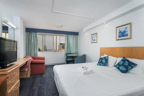 Alloggio Newcastle Beach Hotel - Lightning Ridge Tourism 2