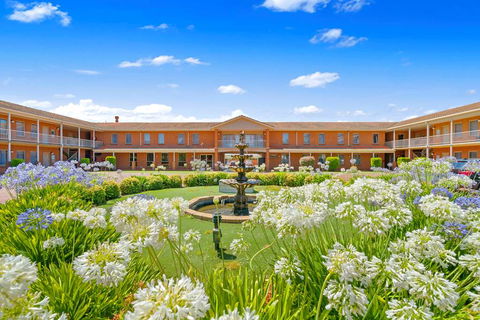 Comfort Inn & Suites King Avenue - Lightning Ridge Tourism 1