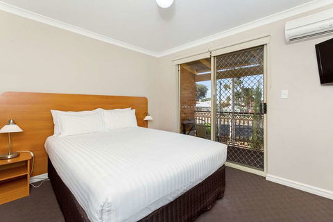 Quality Inn Railway - Lightning Ridge Tourism 10