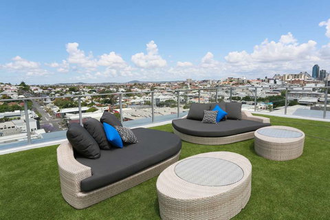 Alex Perry Hotel and Apartments - Lightning Ridge Tourism 16