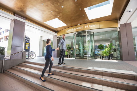 Crowne Plaza Canberra - Lightning Ridge Tourism 0