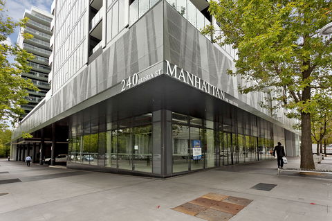 Astra Canberra Manhattan - Lightning Ridge Tourism 1