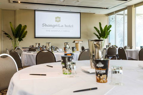 Shangri-La Hotel, The Marina - Lightning Ridge Tourism 9