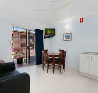 Cairns City Palms - Lightning Ridge Tourism