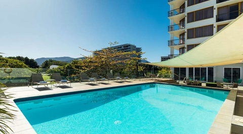 Pacific Hotel Cairns - Lightning Ridge Tourism 13
