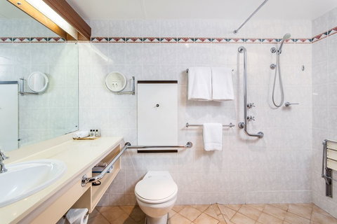 Adelaide Inn - Lightning Ridge Tourism 2