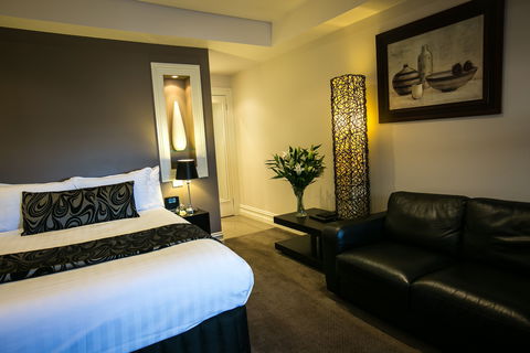Gallery Apartments - Lightning Ridge Tourism 2