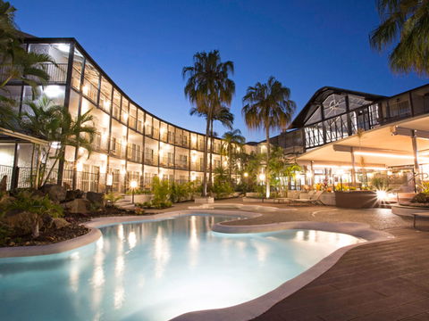 Mantra Club Croc - Lightning Ridge Tourism 0