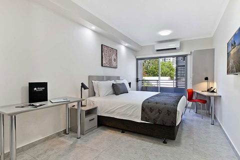 Argus Hotel Darwin - Lightning Ridge Tourism 1