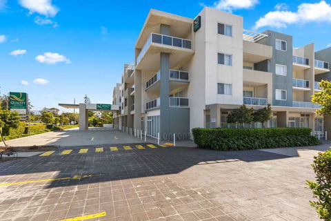 Quality Suites Pioneer Sands - Lightning Ridge Tourism 2