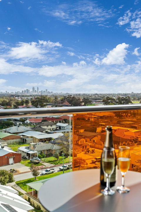 Quest Perth Ascot - Lightning Ridge Tourism 2