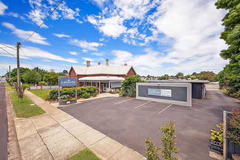 Hamilton Lakeside Motel - Lightning Ridge Tourism 3