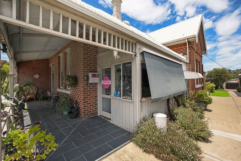 Hamilton Lakeside Motel - Lightning Ridge Tourism 4