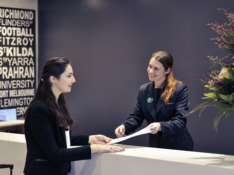 Mercure North Melbourne - Lightning Ridge Tourism 0