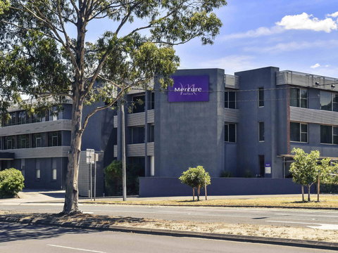 Mercure North Melbourne - Lightning Ridge Tourism 1