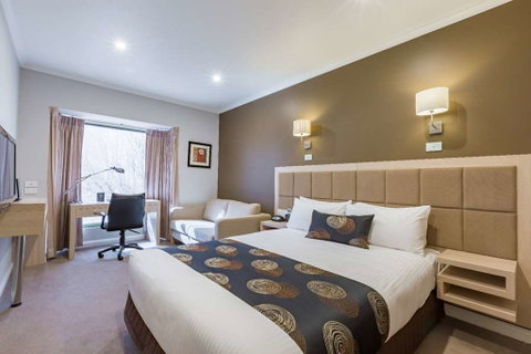 Waverley International Hotel - Lightning Ridge Tourism 2