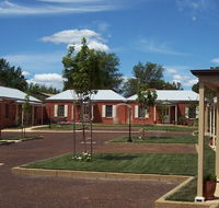 Ross Motel  Caravan Park - Lightning Ridge Tourism