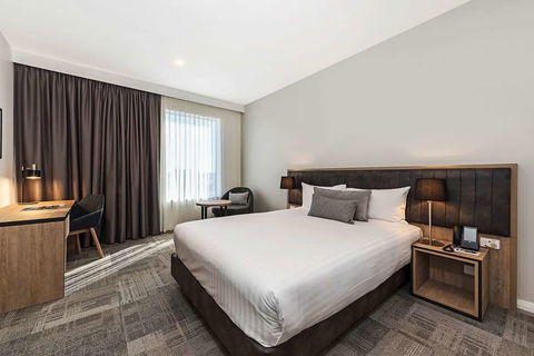 Ingot Hotel Perth, An Ascend Hotel - Lightning Ridge Tourism 2