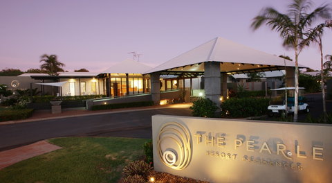 The Pearle Of Cable Beach - Lightning Ridge Tourism 0