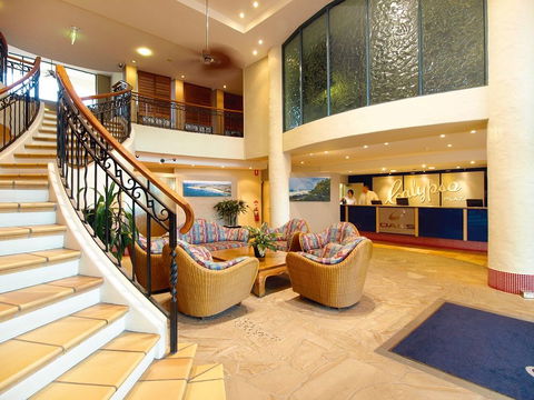 Oaks Calypso Plaza Resort - Lightning Ridge Tourism 1