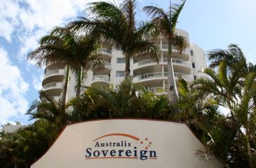 Alpha Sovereign Hotel Gold Coast - Lightning Ridge Tourism 0