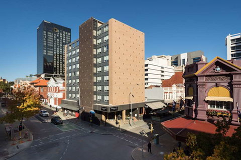 Pensione Hotel Perth - Lightning Ridge Tourism 1