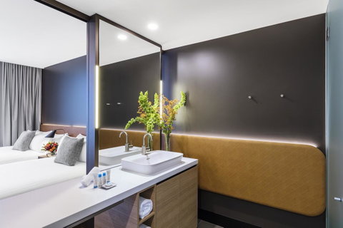 Vibe Hotel Canberra - Lightning Ridge Tourism 16