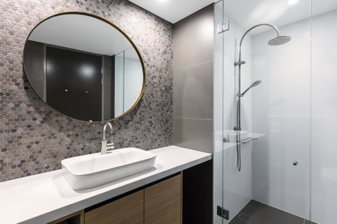 Vibe Hotel Canberra - Lightning Ridge Tourism 25