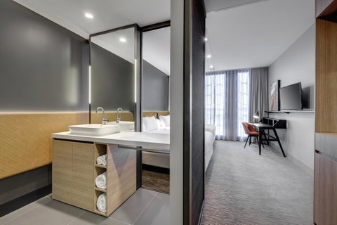 Vibe Hotel Canberra - Lightning Ridge Tourism 39
