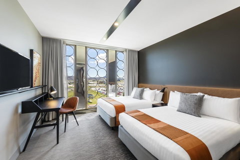 Vibe Hotel Canberra - Lightning Ridge Tourism 17