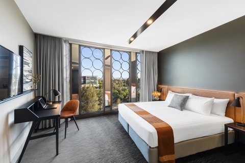 Vibe Hotel Canberra - Lightning Ridge Tourism 2