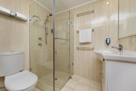 Ibis Styles Canberra - Lightning Ridge Tourism 22