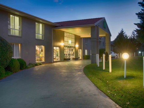 Ibis Styles Canberra - Lightning Ridge Tourism 44