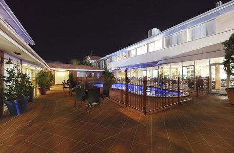 Ibis Styles Canberra - Lightning Ridge Tourism 28