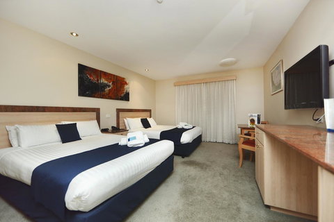 Ibis Styles Canberra - Lightning Ridge Tourism 37