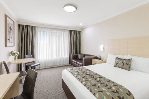 Garden City Hotel, Best Western Signature Collection - Lightning Ridge Tourism 6