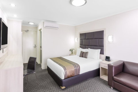 Garden City Hotel, Best Western Signature Collection - Lightning Ridge Tourism 3
