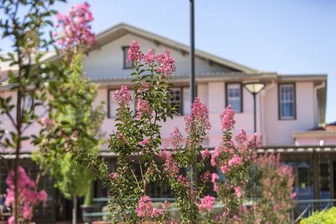 Hotel Kurrajong Canberra - Lightning Ridge Tourism 29