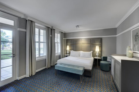 Hotel Kurrajong Canberra - Lightning Ridge Tourism 11