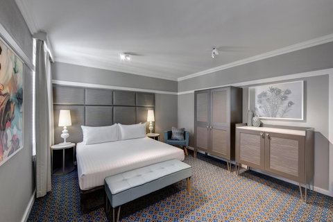 Hotel Kurrajong Canberra - Lightning Ridge Tourism 43